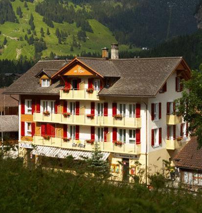 Hotel Des Alpes Kandersteg Bagian luar foto