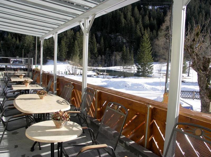 Hotel Des Alpes Kandersteg Bagian luar foto