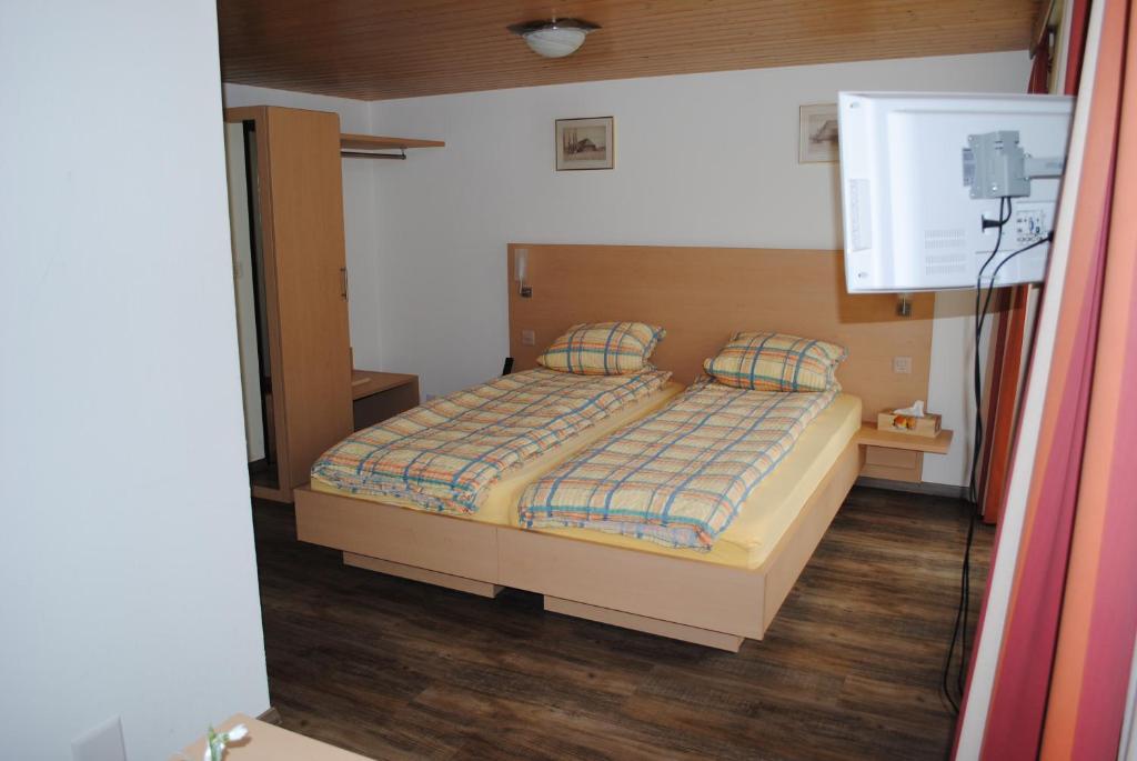 Hotel Des Alpes Kandersteg Ruang foto
